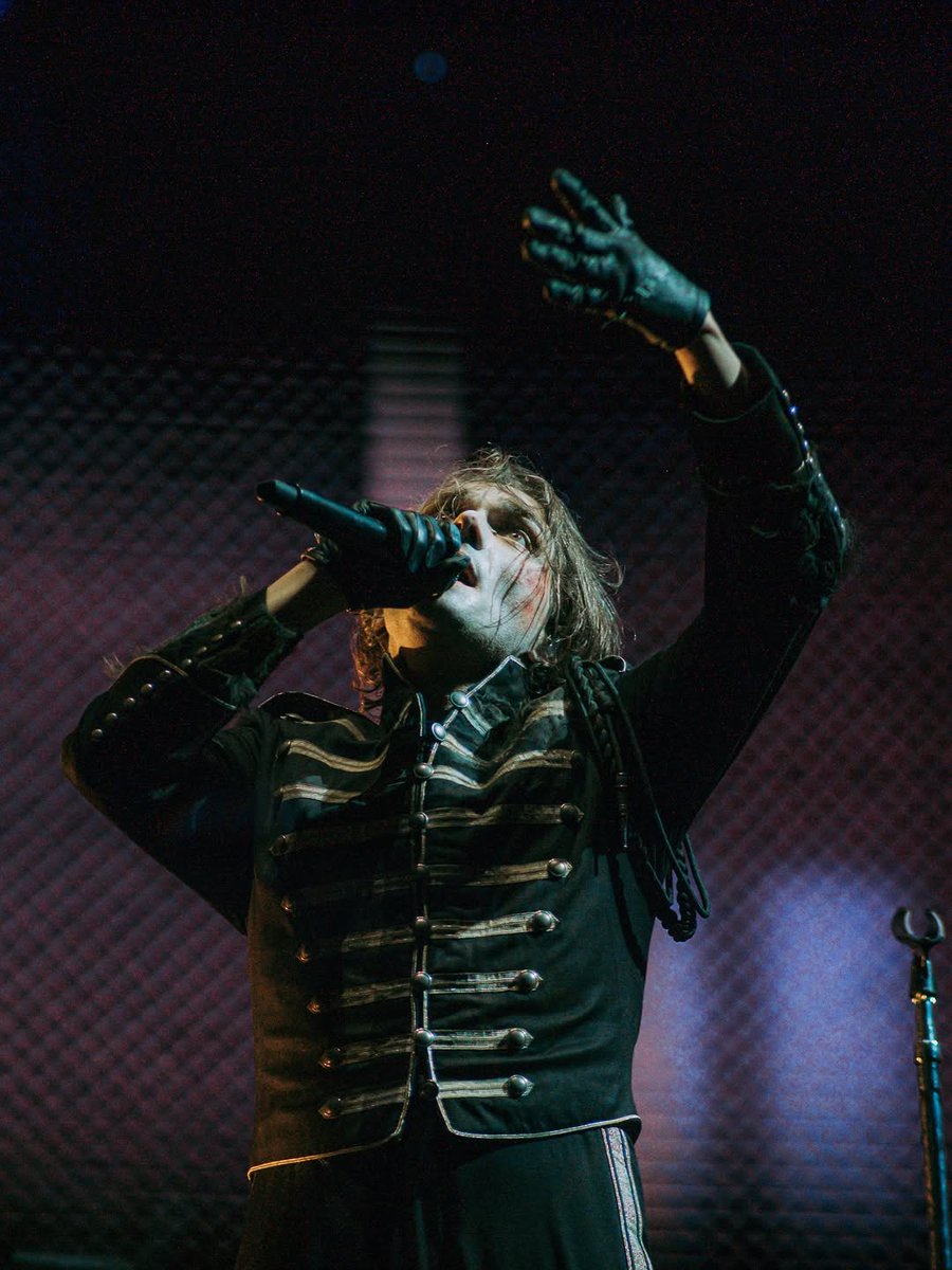 Gerard Way in São Paulo tonight ❤️‍🔥 #MCRBRASIL

📸 bmaisca