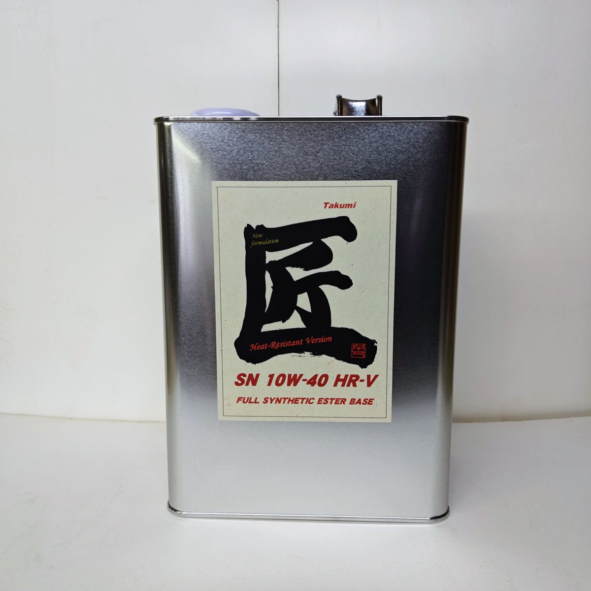 tacmain's tweet photo. 創業25年！走りが変わる推しの新商品！

推しオイル        匠10ｗ-40 HR-V
                       （最高級耐熱エステルベース）  

このバイクに推す　　ヤマハ　TRACER9GT  

ご購入は👉📷https://t.co/5hj2Bvlcwn

 #TRACER9GT  #トレーサー9GT  #レジェンドレースカー https://t.co/EijGbA0Qlh