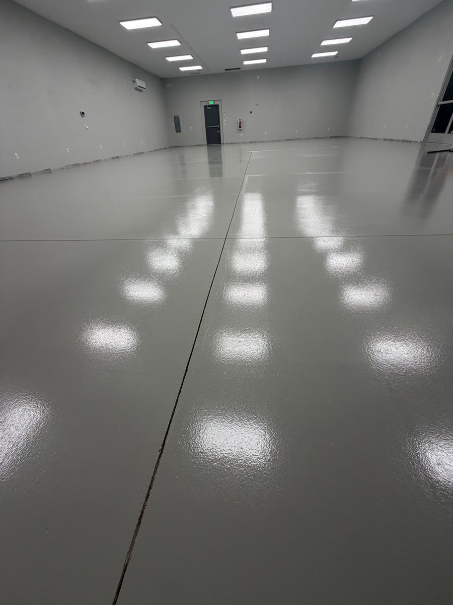 oldpathsjournal's tweet image. Thankful to finish the floor of our Faith Building. Getting it ready for Sunday. Thanks to Bro Michael Moore and Bro Mark Trimble in working hard to finish it. #growth #MiracleofMaranatha