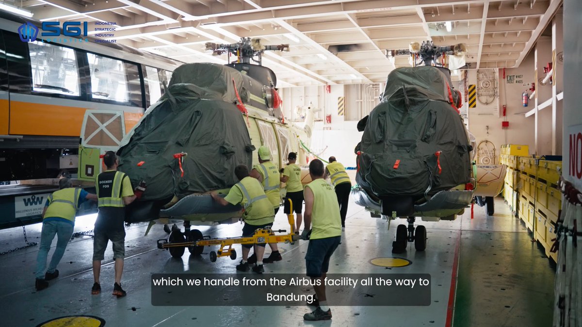 🇮🇩🇫🇷 Two Indonesian Air Force #TNIAU H225M being transported from Airbus assembly line in Marseille to the vehicle carrier Morning Laura at Marseille-Fos Port (unknown date, supposedly took place last year)

📸SGI Logistics