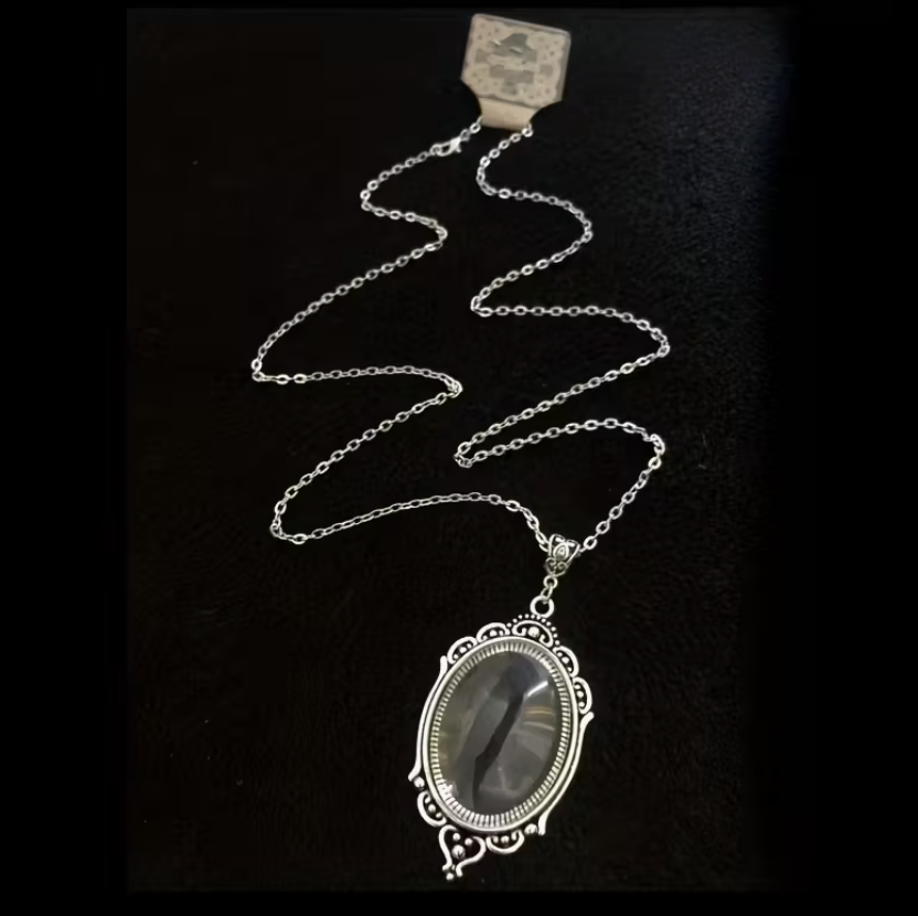 Collar largo con dije de lupa muy kelegante, para las que ya no ven bien, como mi mamá, 100 pesos
