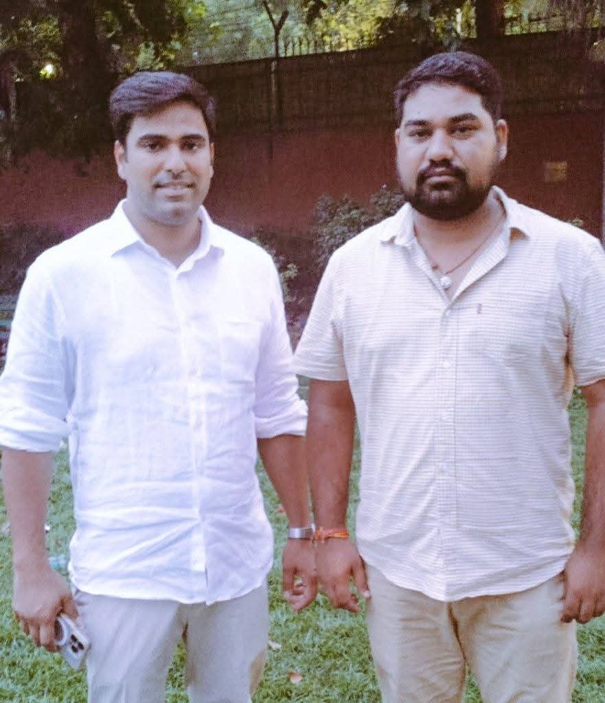 NSUI के ऊर्जावान राष्ट्रीय अध्यक्ष बड़े भाई वरुण चौधरी जी को जन्मदिवस पर ढेर सारी शुभकामनाएं| 
#अरुणशर्मादिवराला 
#प्रदेशमहासचिवnsuiराजस्थान
<a href="/INCRajasthan/">Rajasthan PCC</a> <a href="/varunchoudhary2/">Varun Choudhary</a>