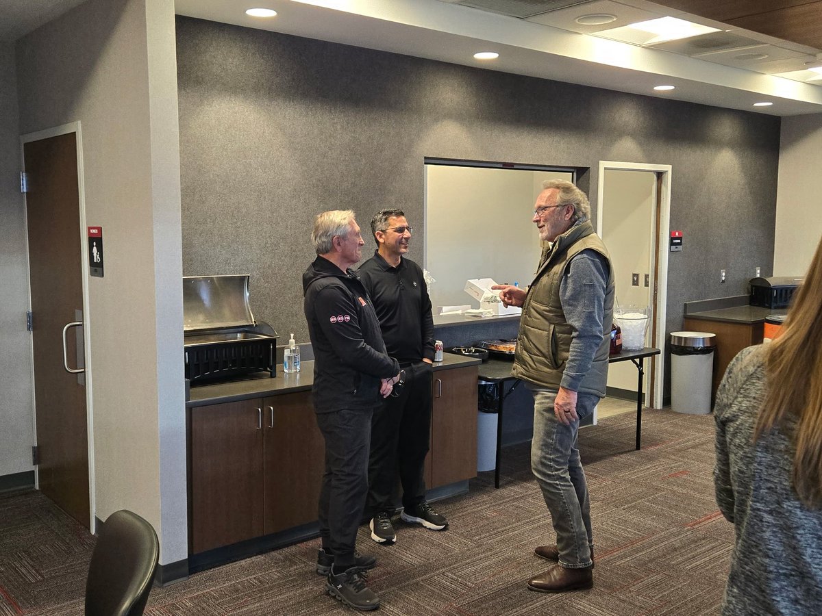 LR Bears Club tweet media