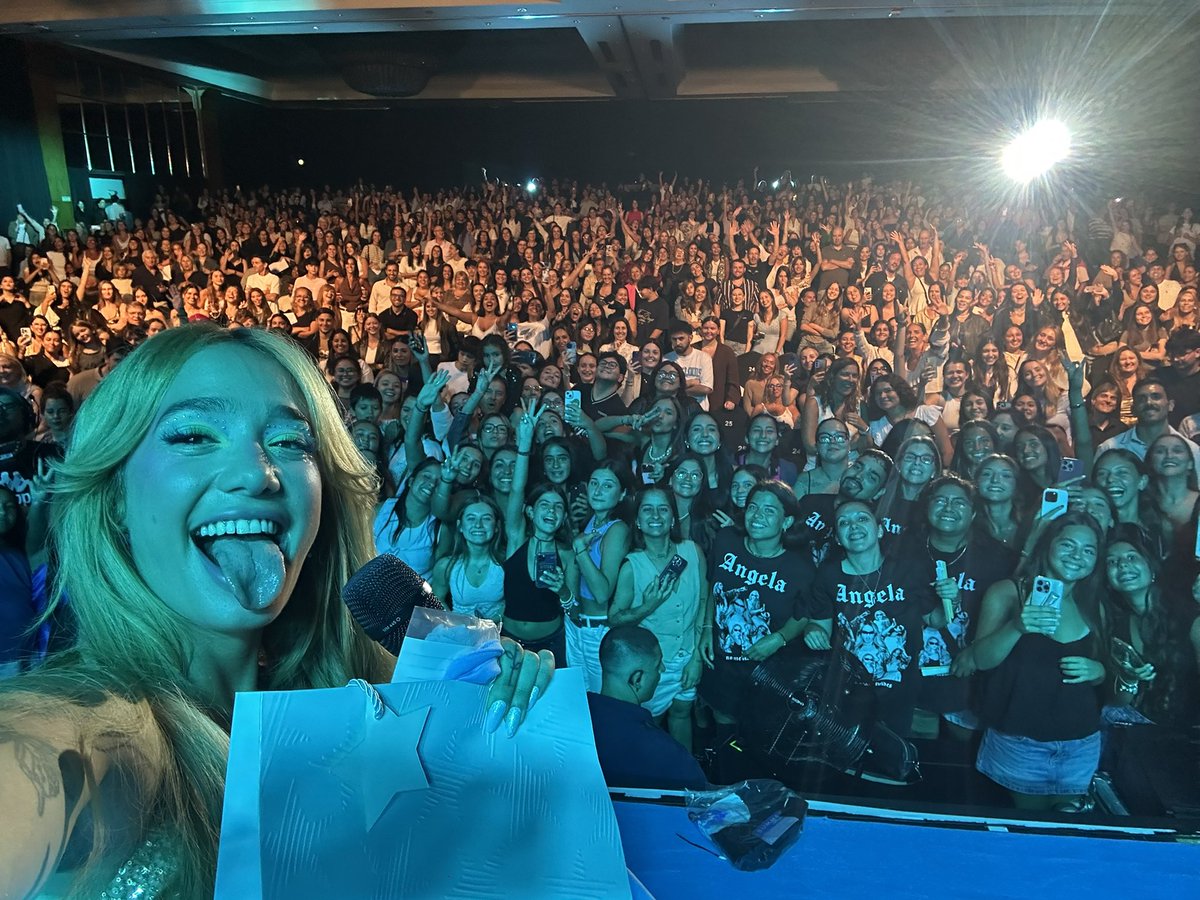 <a href="/tesitochai/">tesitochai</a> GRACIAS por esta noche tan increíble 🩵 volvé cuando quieras que esta banda loca está siempre pronta para más ❤️‍🔥