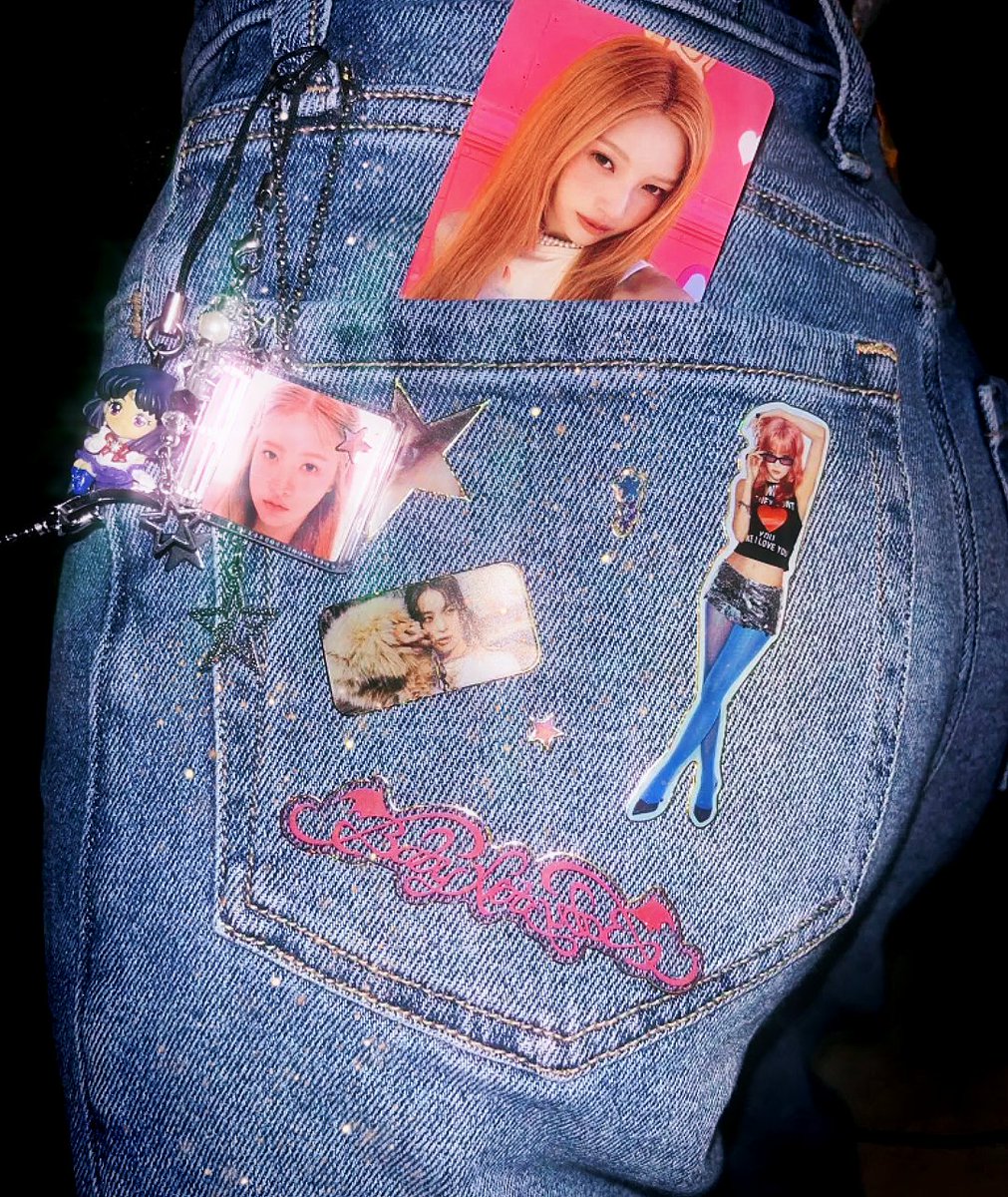sparkly jeans ✧˚ · .