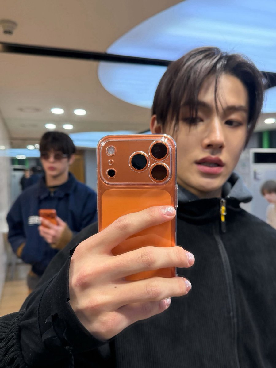 cortis_crave's tweet photo. [260206] #SEONGHYEON Weverse Post! 🌟

"Special MC🫰"

#CORTIS #코르티스 https://t.co/nUUib8Qbg5