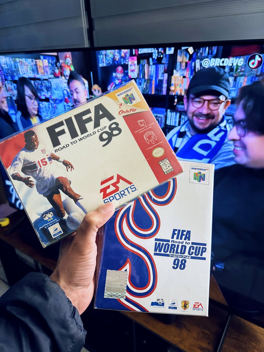 Para mí éste el mejor #FIFA mi querido <a href="/ManuelTenedor/">Tenedor</a> 😋👌🏻 para ustedes cual Mucs? Ya quiero ver esos Gameplays haciendo a México Campeón del Mundo! 🤭⚽️

Un abrazo los TqM <a href="/Aftasher/">Asher <a href="/BRCDEvg/">BRCDEvg</a></a> <a href="/ZhyGou/">Zhy DVA @BRCDEvg</a> <a href="/Folkensio/">Folkensio @BRCDEvg</a> <a href="/AdrianHayabusa/">Adro @BRCDEvg</a> 
#FunAllowed @BRCDEvg ⚡️🎮