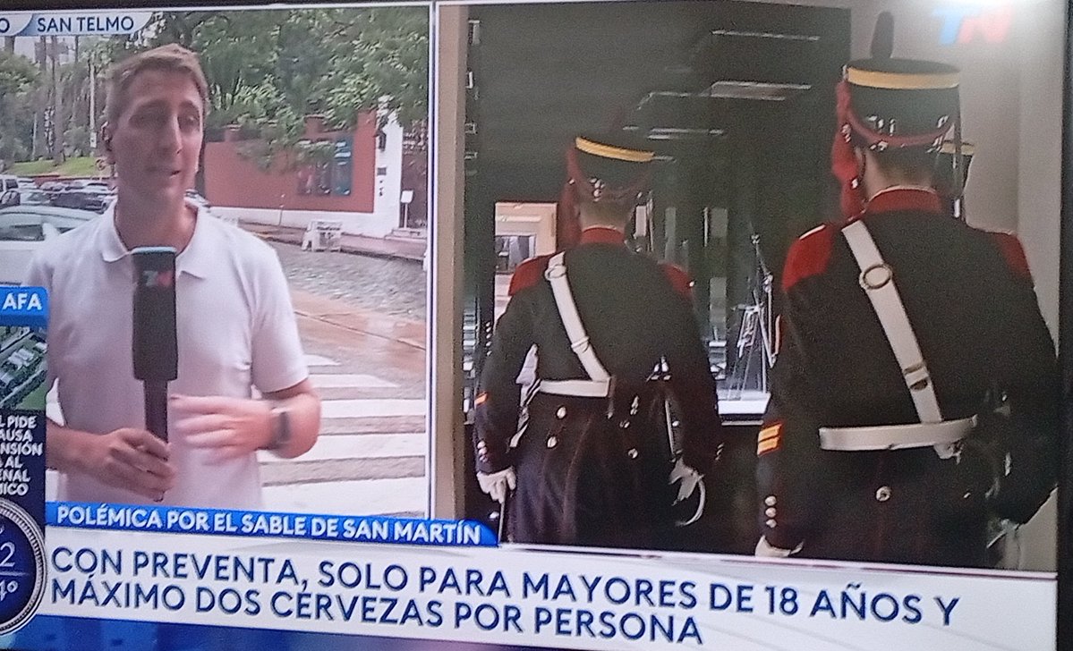 Cuando trabajo en casa suelo tener la tele prendida pero son volumen, entonces a veces veo títulos que me desconciertan
