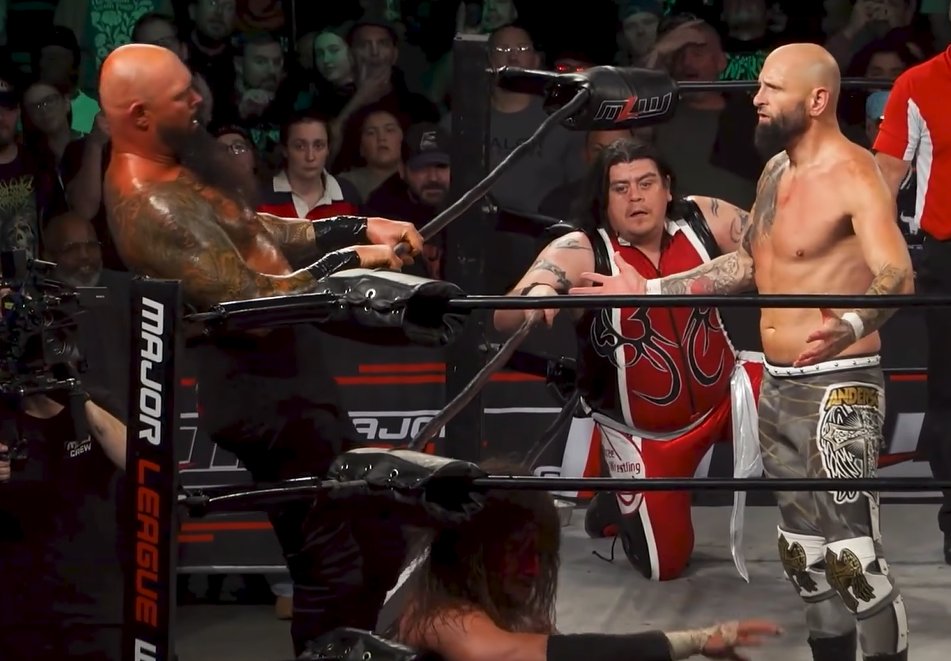 UltraLiger's tweet photo. @MachineGunKA is confused if FESTUS ( @The_BigLG ) is a #GoodBrother or not. 🤣
@MLW
#BattleRiot
https://t.co/Y3eburzJeO https://t.co/T8xqURZq85