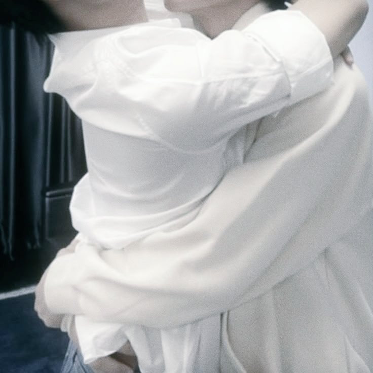 Selamat pagi <a href="/HermitGlacies/">Erlangga Mahardika (🌾)</a> maaf aku semalam ketiduran ´･ᴗ･`