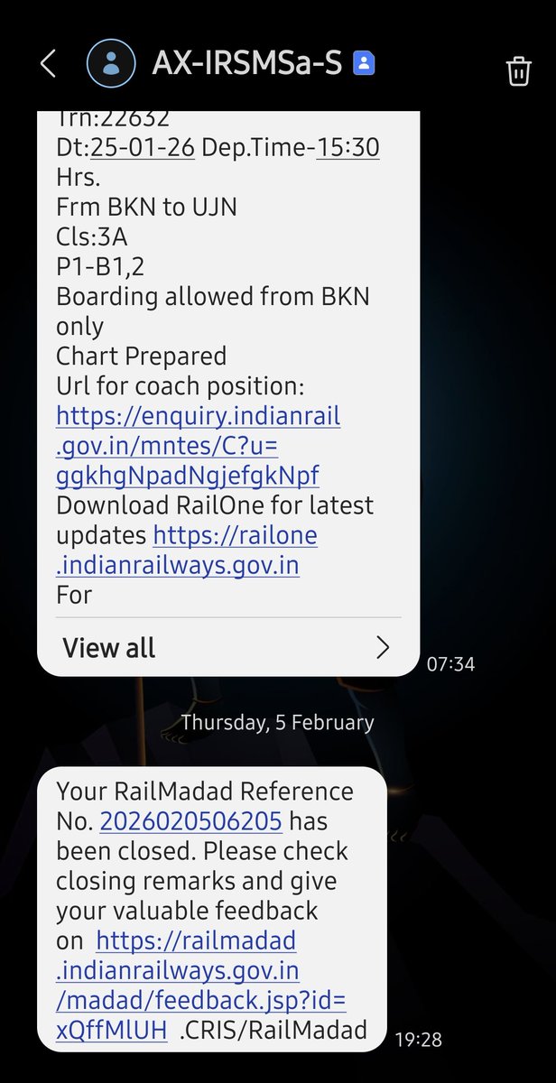 vishalarora1981's tweet photo. @RPF_INDIA 
 05 Feb at 7am near  Tughlaqabad hand bag with Jewellery,cash,Mobile and documents of My wife and daughter has been stolen inside Malwa express train no 12919 ,I have registered complain with rail madad twice but they closed without resolving the issue. https://t.co/PKCjexXtdT