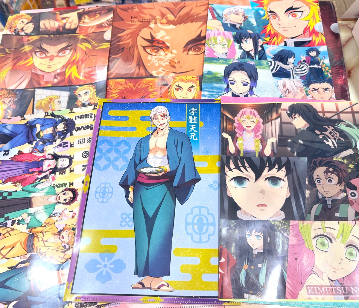 アニメグッズ クリアファイル などが入荷してます。 各100円⭕️ #進撃