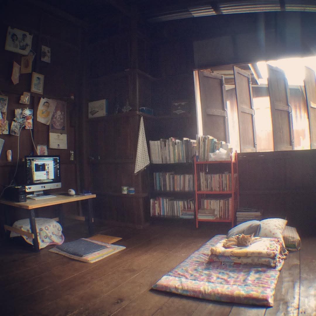 แล้วผู้คนจะพากันหวนคิดถึงความสามัญของชีวิต
ในวันที่ความฟู่ฟ่าสะดวกสบายไม่ใช่คำตอบ