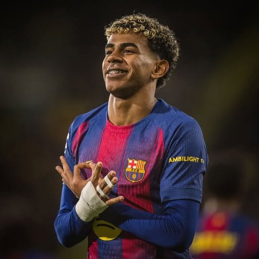 EmpNeymar's tweet photo. "O Messi é incrível, mas para mim, o Neymar é algo totalmente diferente. Neymar sempre foi o meu ídolo, é uma estrela e uma lenda do futebol."

- Lamine Yamal https://t.co/9yVevxyLFT