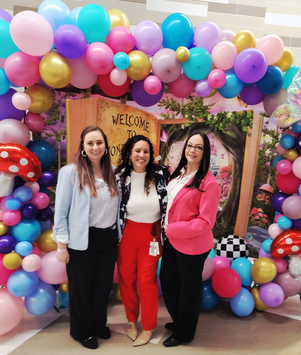 Anna Lopez tweet media