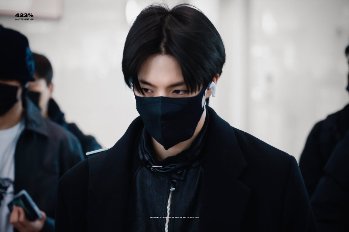 𝟰𝟮𝟯% tweet media