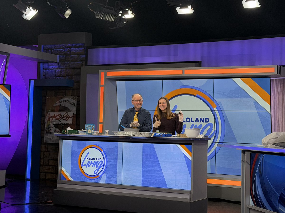 Jaelynborr's tweet photo. National Weatherperson’s Day called for a little forecasting… and a little cooking!!👩‍🍳 

It was so much fun making snowballs with Scot, Ashley, and Mitchell on @KelolandL today! Check out our segment in the comments!⛄️ https://t.co/L0MUzbzrqS
