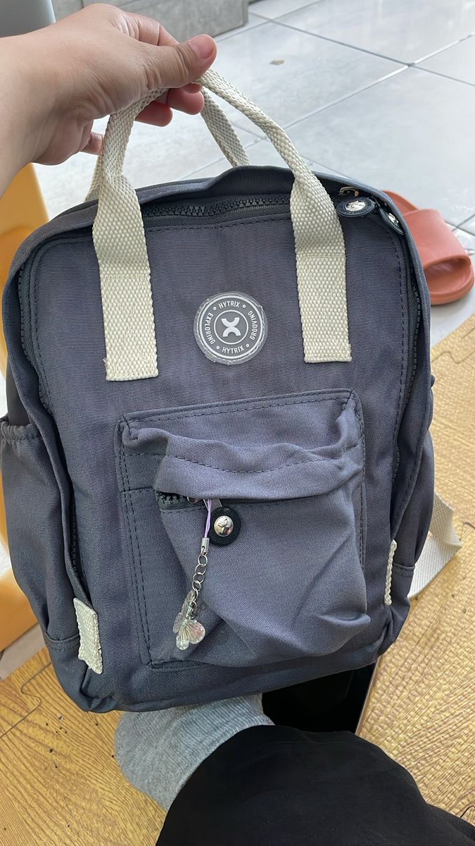 offfaii's tweet photo. ~ Hurricane X Hyena Backpack water repellent 
Ransel 2in1 bisa handbag dan backpack cocok untuk beraktivitas sehari-hari bahan luarnya kanvas monogram dan bahan dalem saten motif dan banyak pilihan warnanya juga https://t.co/FMpzGZXxHX https://t.co/A7CLq3K2V1