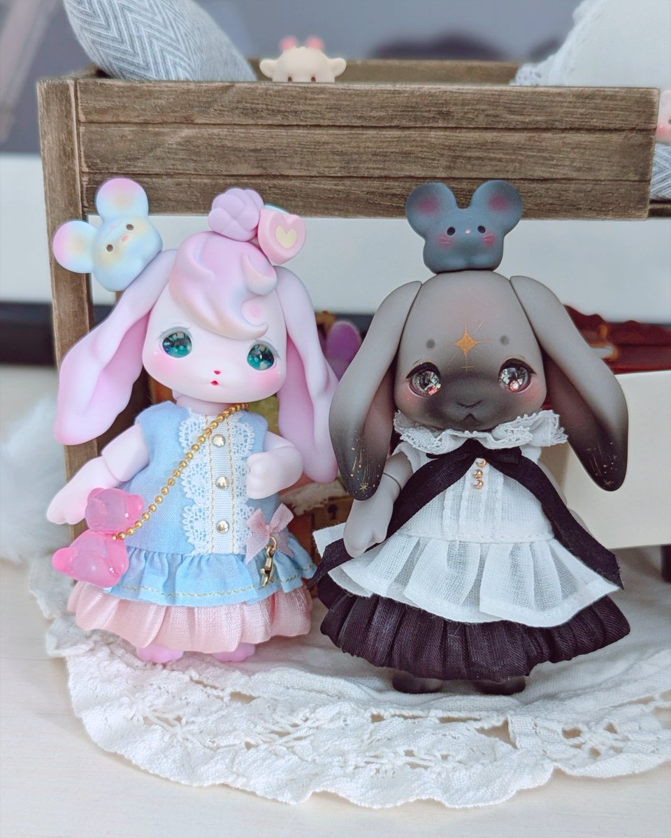 I ordered more balloon skirts from Drops (<a href="/drops0527/">Drops</a>) so I could turn everything into a fancy dress! 👗✨
I would love to get other colors in the future, after I've obtained more clothes to pair them with!!
🦊#kumukuku
🐰#cocoriang
🪡#おもいでどろっぷす, #nano服, <a href="/193_doll/">193</a>