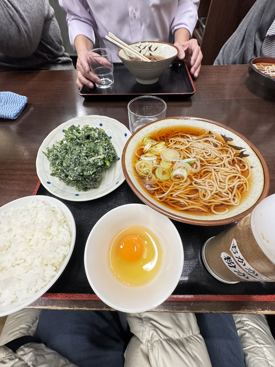 onzoooo's tweet image. 月見蕎麦(卵別)
春菊天
ご飯小

けんちん蕎麦食べる予定だったけど春菊始まったから春菊！

#そばよし京橋店