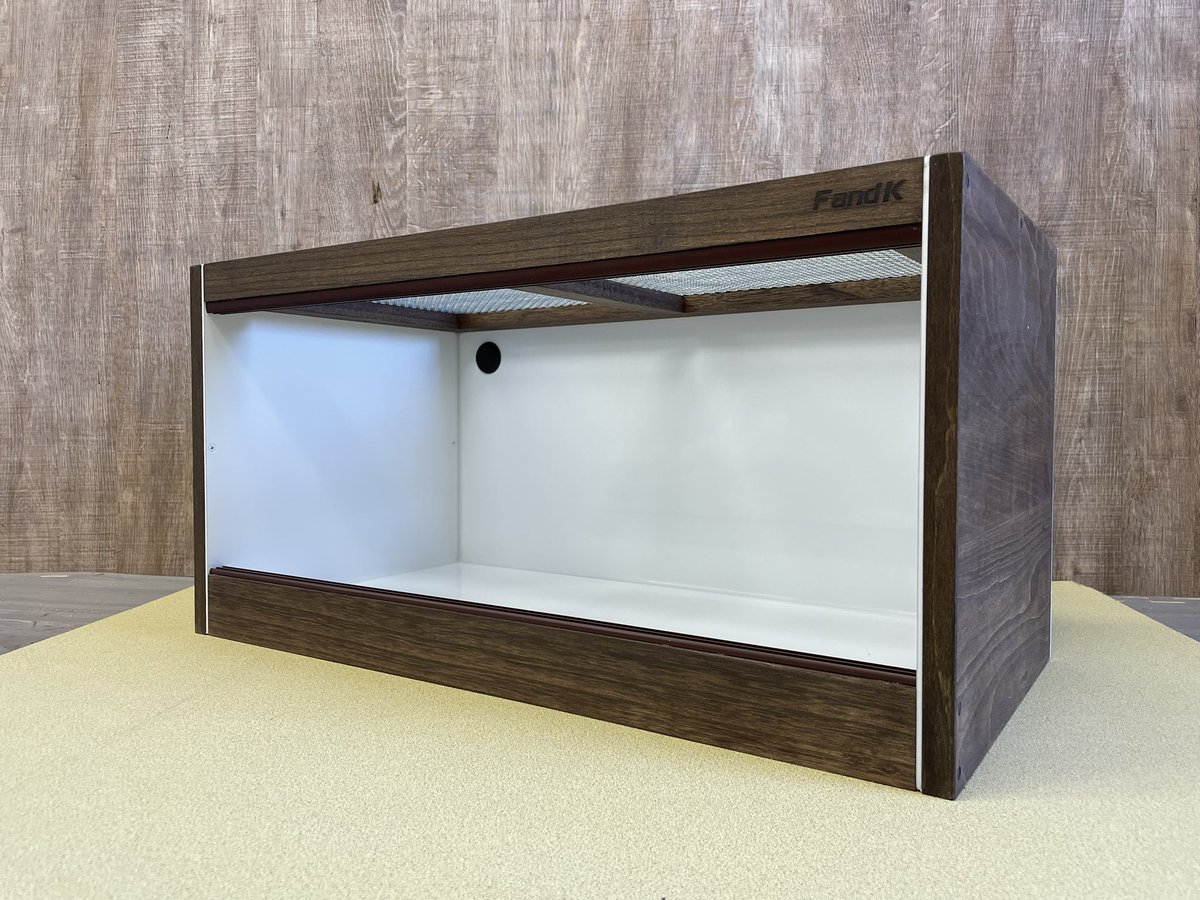 今回JRS愛知には小型ケージを多めに持って行ってます！ 画像1枚目新色