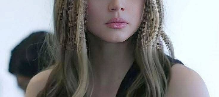 Gambheera123's tweet photo. Give a like to Ana de Armas or have a terrible February