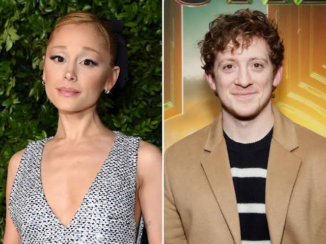 🎙️Ariana grande dating 💏 history 👇 

1. Graham Phillips (2008 – 2011)
2. Jordan Viscomi (2011 – 2012)
3. Jai Brooks (2012 – 2014) 
4. Nathan Sykes (2013) 
5. Big Sean (2014 – 2015)
6. Ricky Álvarez (2015 – 2016) 
7. Mac Miller (2016 – 2018) 
8. Pete Davidson (2018; engaged)
9.