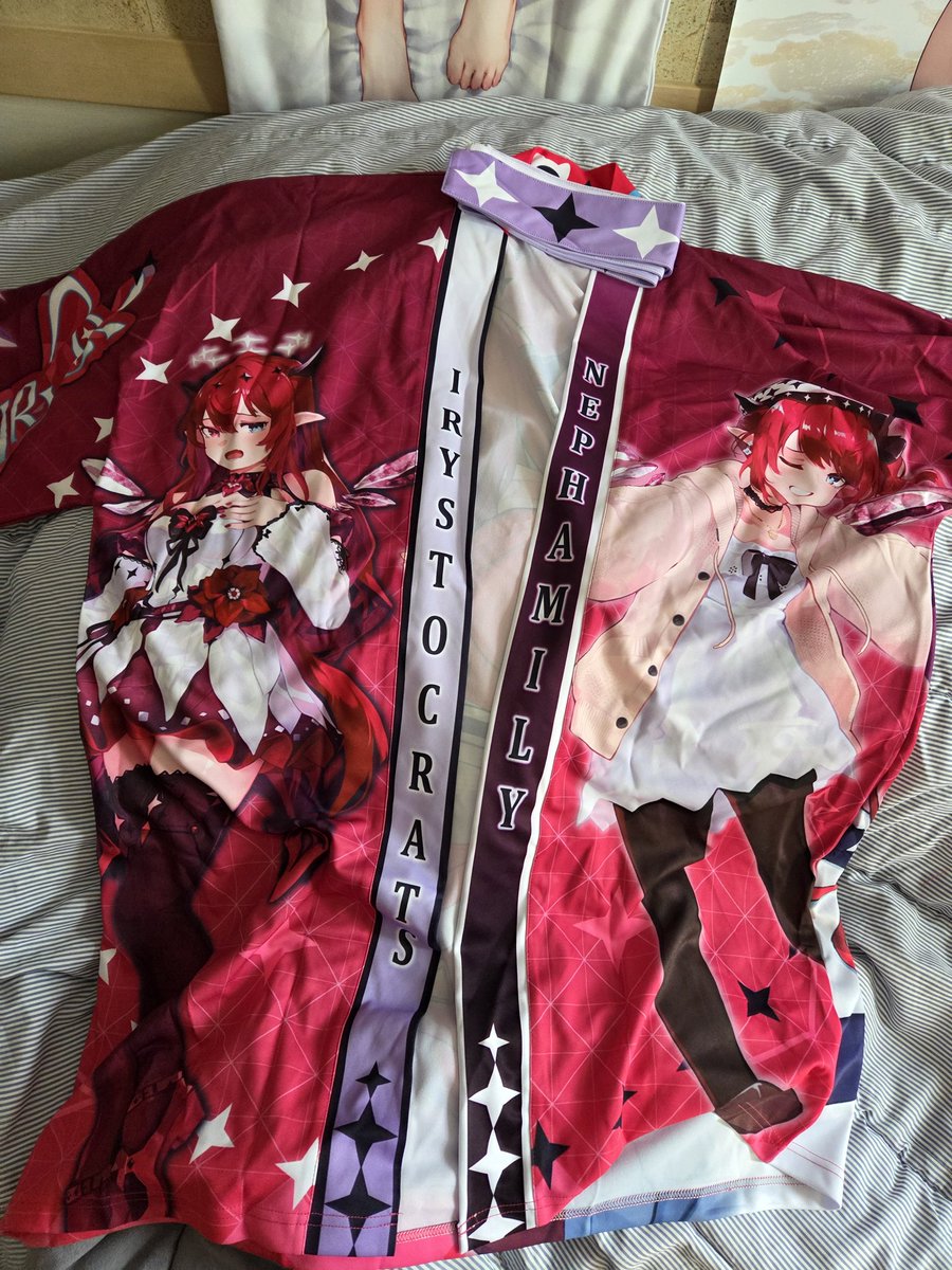 RT 부탁드립니다!

아이리스 핫피 배송지 설정 잘못해서 저희 집으로 보내신 분을 찾습니다... 대체 누구신가요...