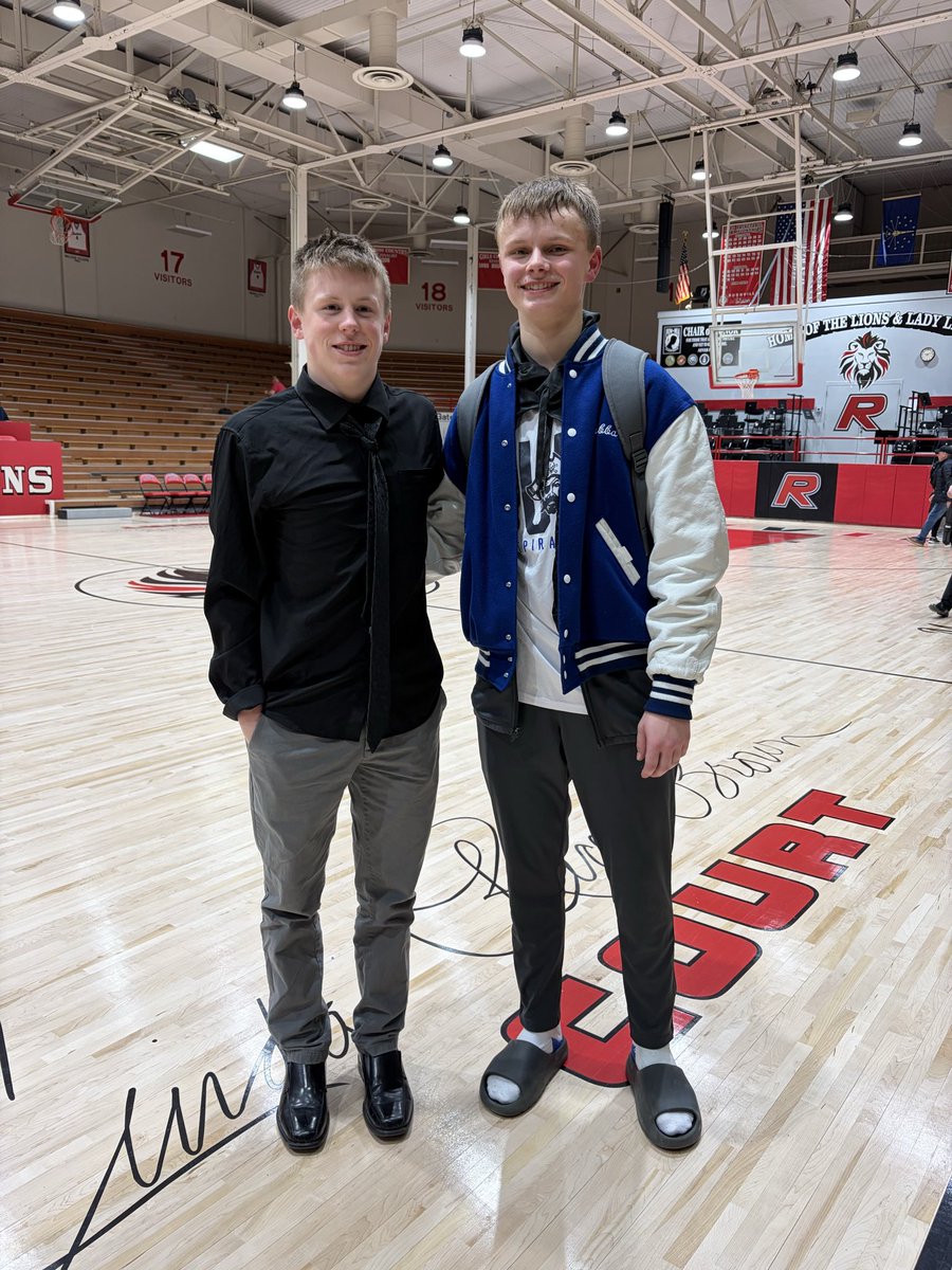 MidwestStarsAAU's tweet photo. We had 2 Midwest Stars in this game tonight. Logan Simpson and Owen Zachery. https://t.co/jGYDyGSZr2