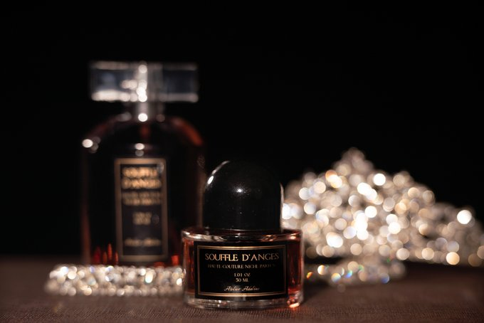 아델라인 2월 2주차 신청폼입니다. 

일전에 작은 사고로 공방 데이터가 소실되어 동일 향 재주문이 어렵습니다. 양해 부탁드립니다. 알려주실 경우 비슷한 향조로는 제작 가능합니다.

병 재고 문제로 본 용량은 당분간 50ml, 100ml만 받게 될 듯합니다. 감사합니다!

naver.me/5ho9D0ua