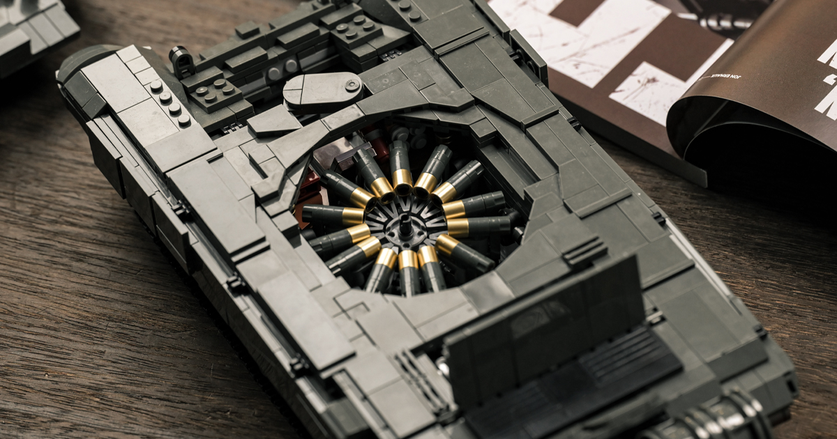 NifelizSet's tweet photo. Low silhouette.
Armor lines from every angle.
Hidden structure beneath the surface.
Nifeliz T-90A⚙️
Not loud. Just solid.
#LEGO   #nifeliz  #tankmodel  #moc  #Military  #legotank #MilitaryNews  #tank 
#t90a https://t.co/kKQ3OhoGO8