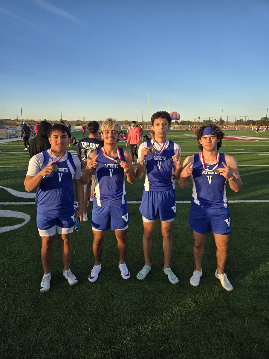 CoachGilpin's tweet photo. First JV/9th track meet of the year!!
#weruntrack https://t.co/c9pIY84Imw