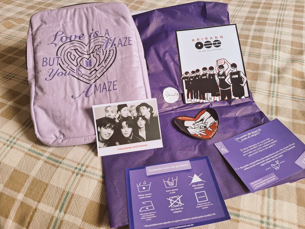 seokdahlia's tweet image. 💌🩷✨️ | apaixonadíssima por essa capinha, com tema de uma música que taaanto amo... 
foi uma alegria conhecer sua loja. amei demais os brindes, os detalhes e todo seu trabalho que é maravilhoso.