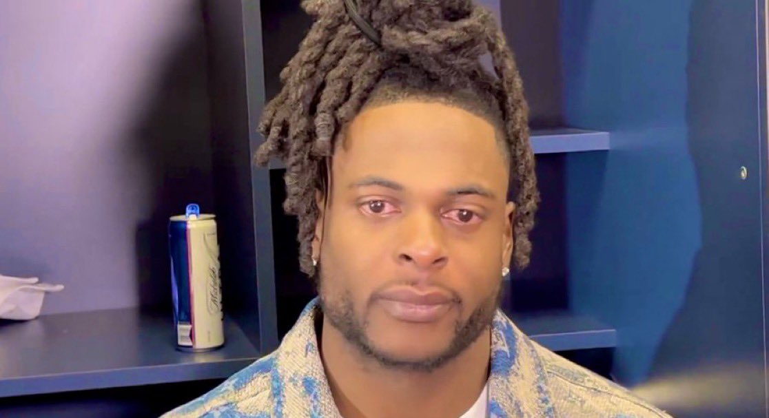 Canucklehead24's tweet image. Pooka snatching out opoy 
Vrabel snatching our coty
Tackle man snatching our droty