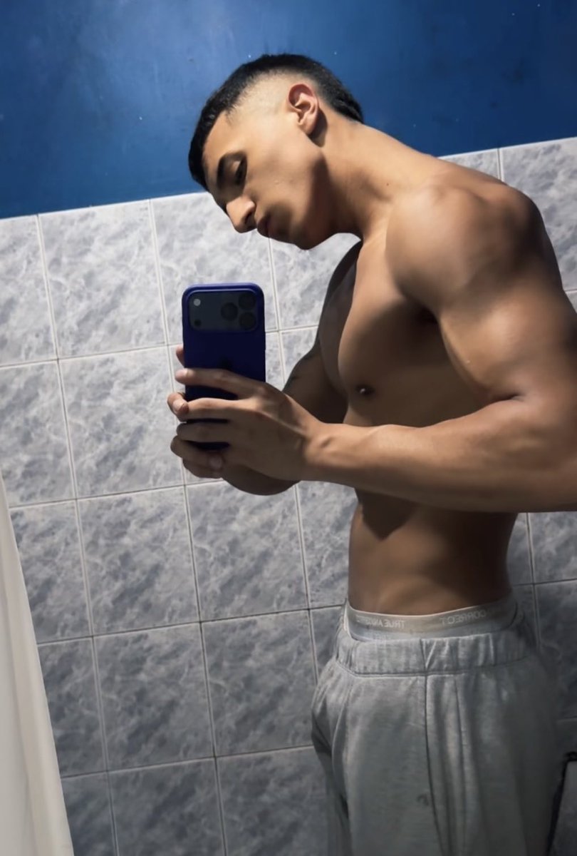 Malaver.. (6k) tweet media