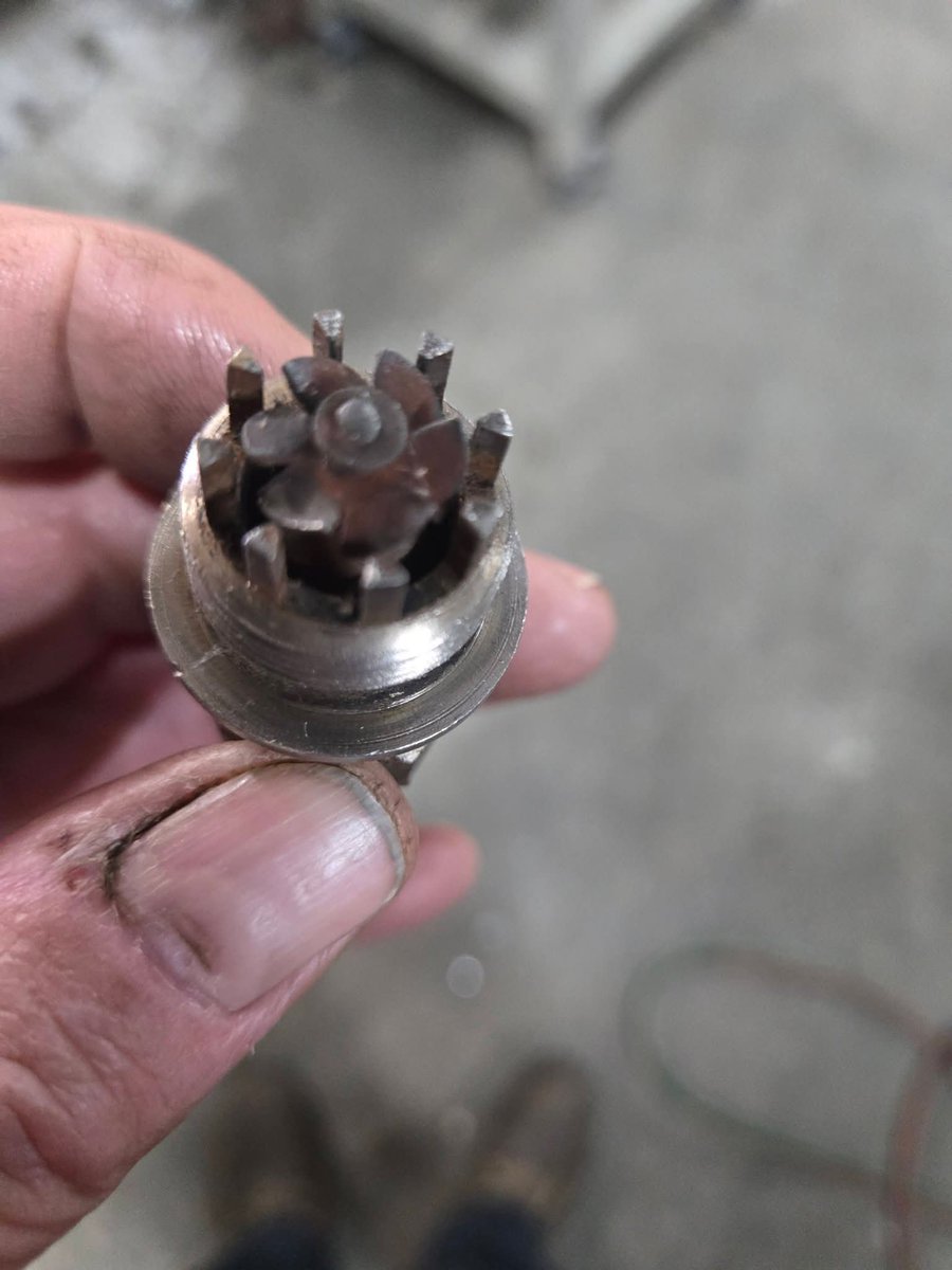 はちみつさん/ウラルGearUp IKBブルー/24,000km突破 (@taromalawi