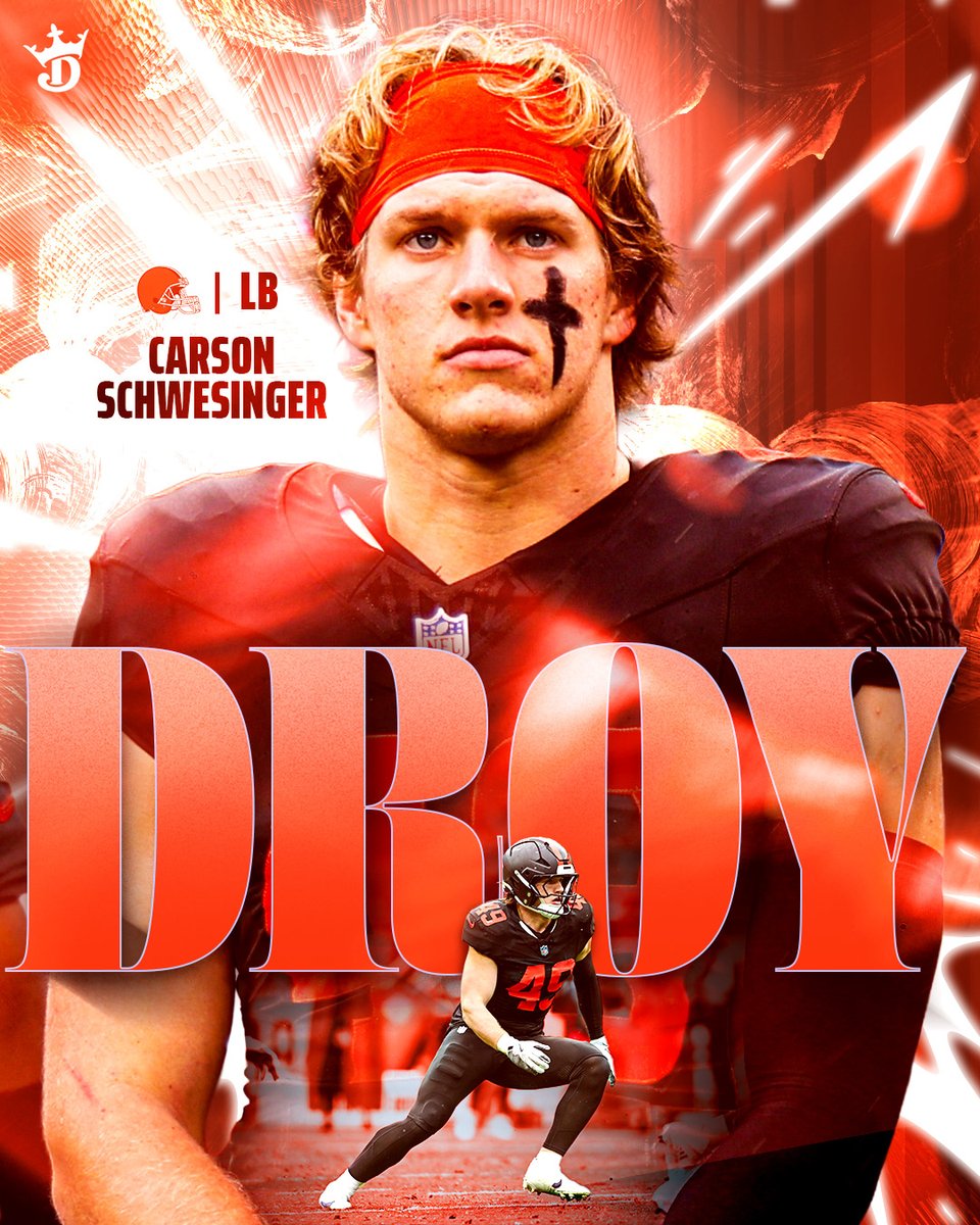 DraftKings's tweet photo. The Cleveland Browns defense featured the Defensive Player of the Year and the Defensive Rookie of the Year 👀

Carson Schwesinger was a preferred walk-on at UCLA and just won DROY 👏 https://t.co/KwRjWIkOAU