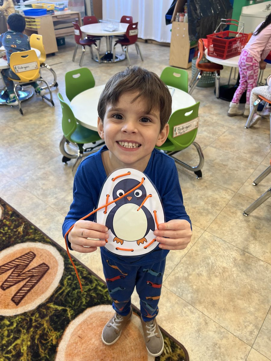 Ms. Dipaoli 🍎🖍❤️ tweet media