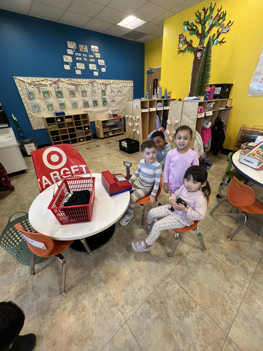 Ms. Dipaoli 🍎🖍❤️ tweet media