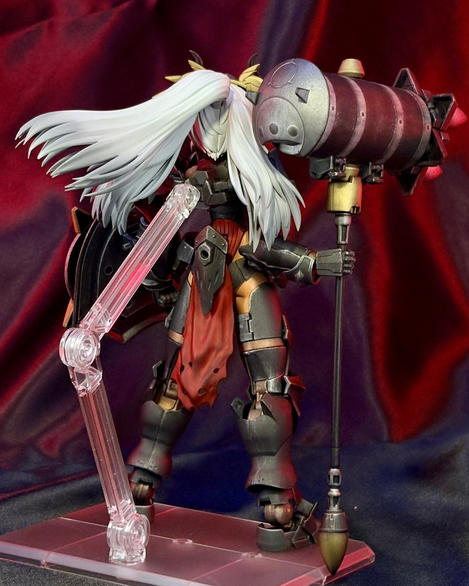 【セスティエ・ツェアシュテーラー】

天より授かりし神器“フェルダームニスの鉄槌”。

神の名のもとに、彼女は邪悪な魔物たちを打ち砕き、その穢れた魂に永遠の劫罰を課す。

 #第3回30MS選抜オーディション