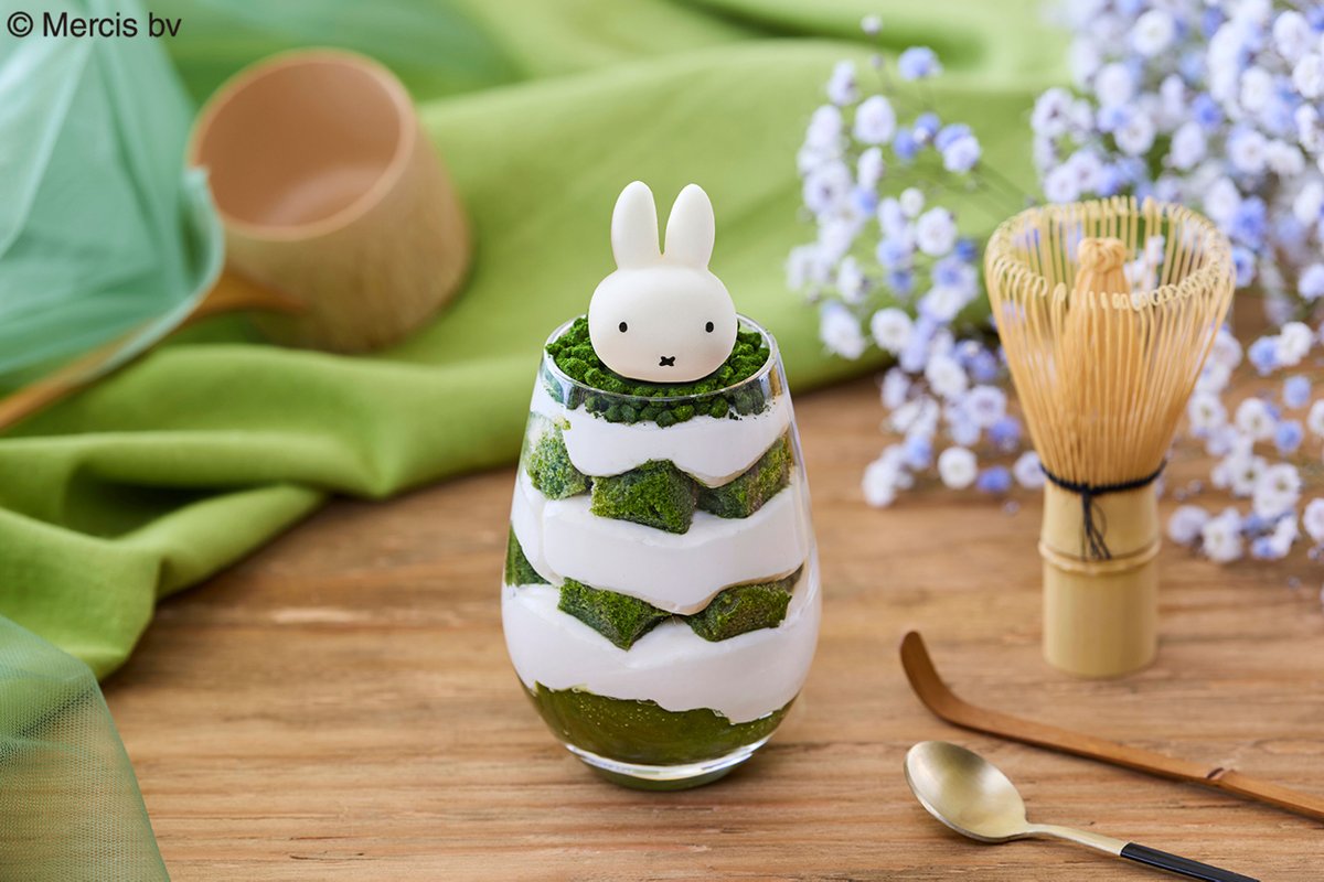 HTB_official's tweet image. ＼2月6日は #抹茶の日 ！／

2/27(金)開幕の #ミッフィーセレブレーション から、おすすめの抹茶スイーツをご紹介🍵

その名も『ミッフィーの抹茶グラスデザート』🧁

マスカルポーネチーズのまろやかな甘みと、抹茶のほろ苦さが絶妙！

パティシエこだわりの一品です✨

⏩huistenbosch.co.jp/event/miffy/20…