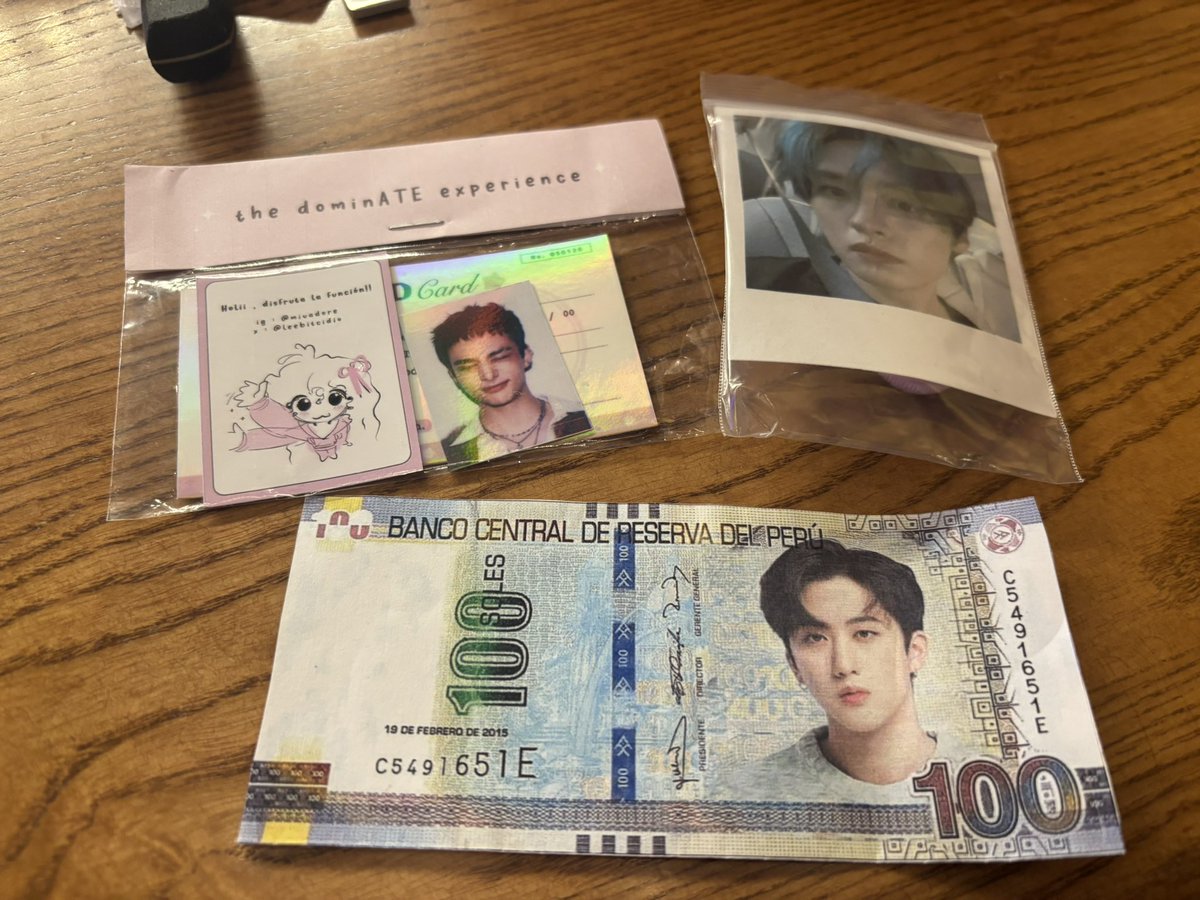 tenderquokka's tweet photo. no soy quien para juzgar, pero me llamó la atención que 8/10 stays ofrecían freebies solo para intercambiar, hubo pocas stays lindas que estaban regalando

hacerlos implica tiempo y gasto, pero cuando se convierten en intercambio, pierden la esencia de compartir y crear comunidad https://t.co/kjsvpgpWxa