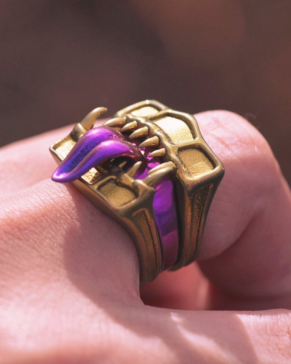 今月25日装備解放
ミミックをお待ちくださってる方が多いので、製作募集数倍に増やします！
前回接続が集中してエラーや入力ミス等がありましたので、ぜひ焦らずご入力頂けたらと思います🙇
ぜひ多くの方の元へ届けられますように🌟