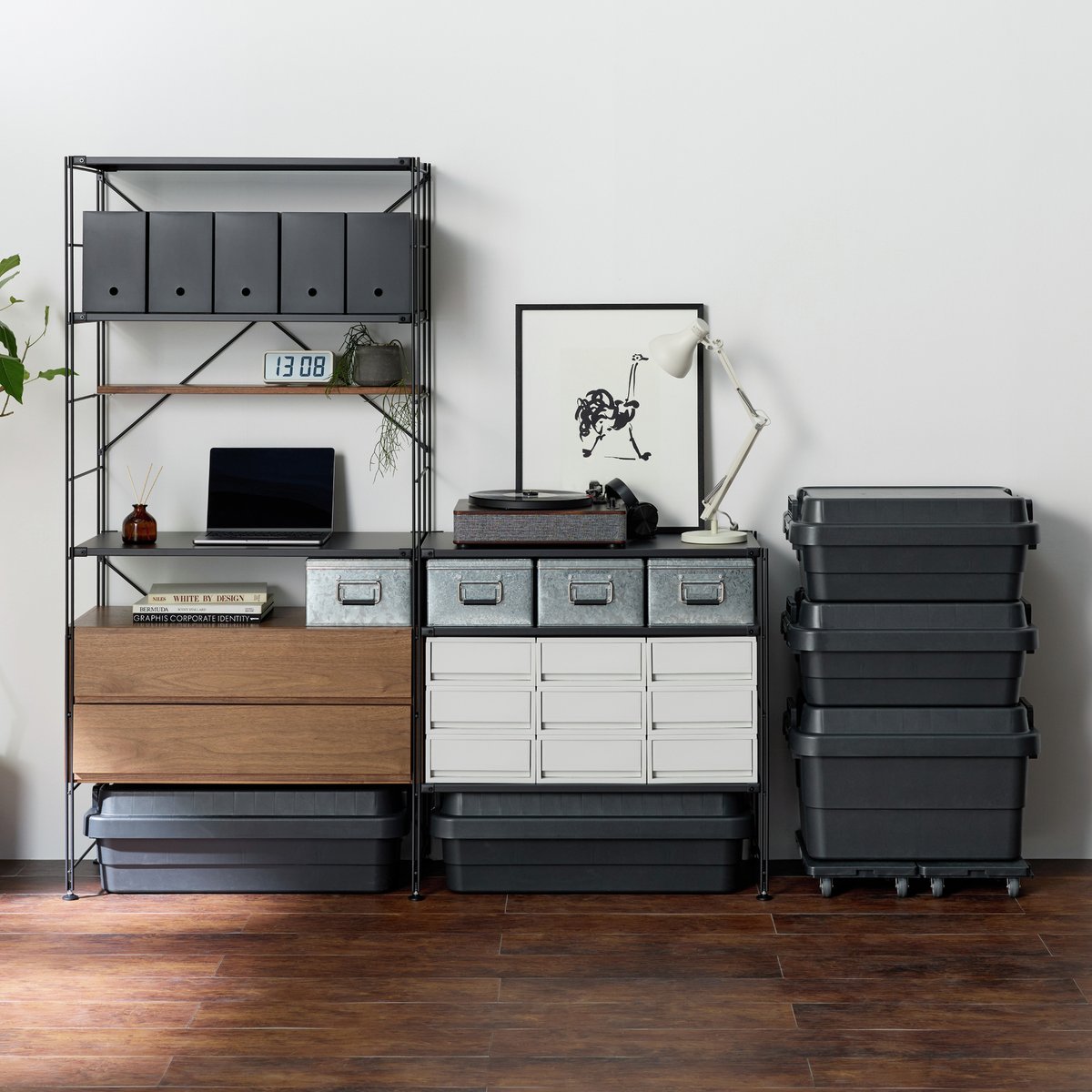 収納するものに合わせてカスタマイズできる『スチールユニットシェルフ