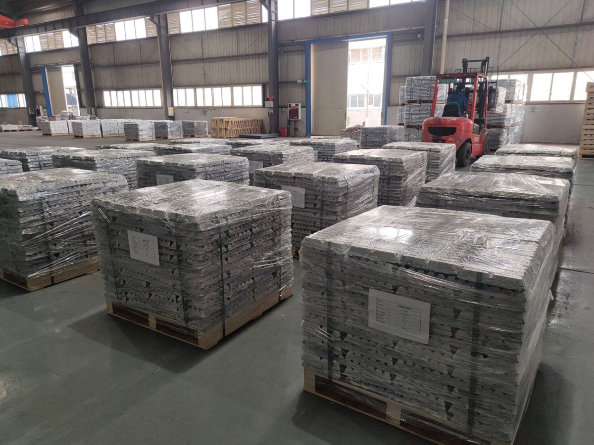 Sunnylin86's tweet photo. 19tons Aluminum Silicon Master Alloy (AlSi50) are packed well for delivery.

Any need, welcome to contact us---LANDE FACTORY!
export2@lande.com.cn, +86 15881167715

#Aluminumprofilemanufacturer#Alextrusionfactory#Aluminiumrolling#Alwheelmanufacturer#profileindustry#cablefactory https://t.co/165Hmwg17g