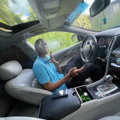 elmoneyq's tweet photo. #NewProfilePic https://t.co/P2wBncuCBV