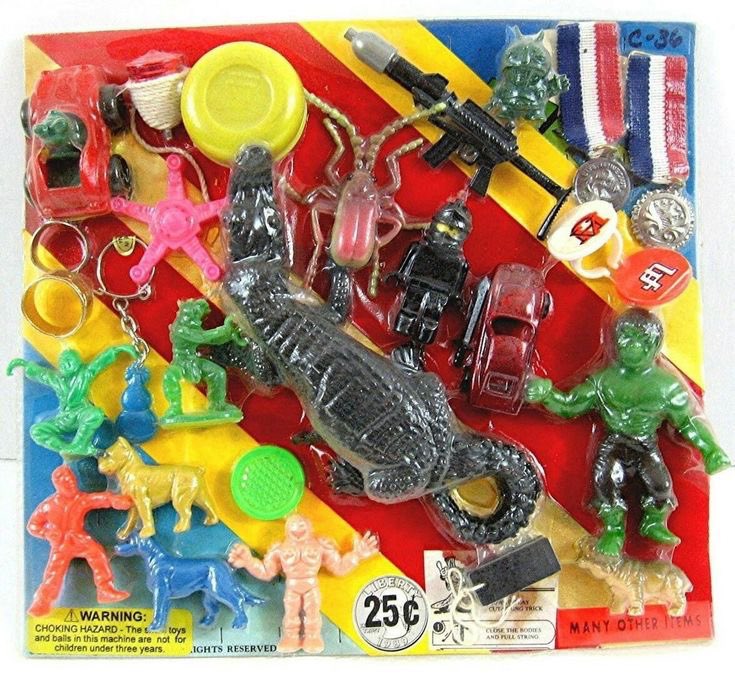 hauntorama's tweet image. Vintage gumball cards. 
#novelties #vendingmachine #horrorfamily #horrortoys #horrornerd