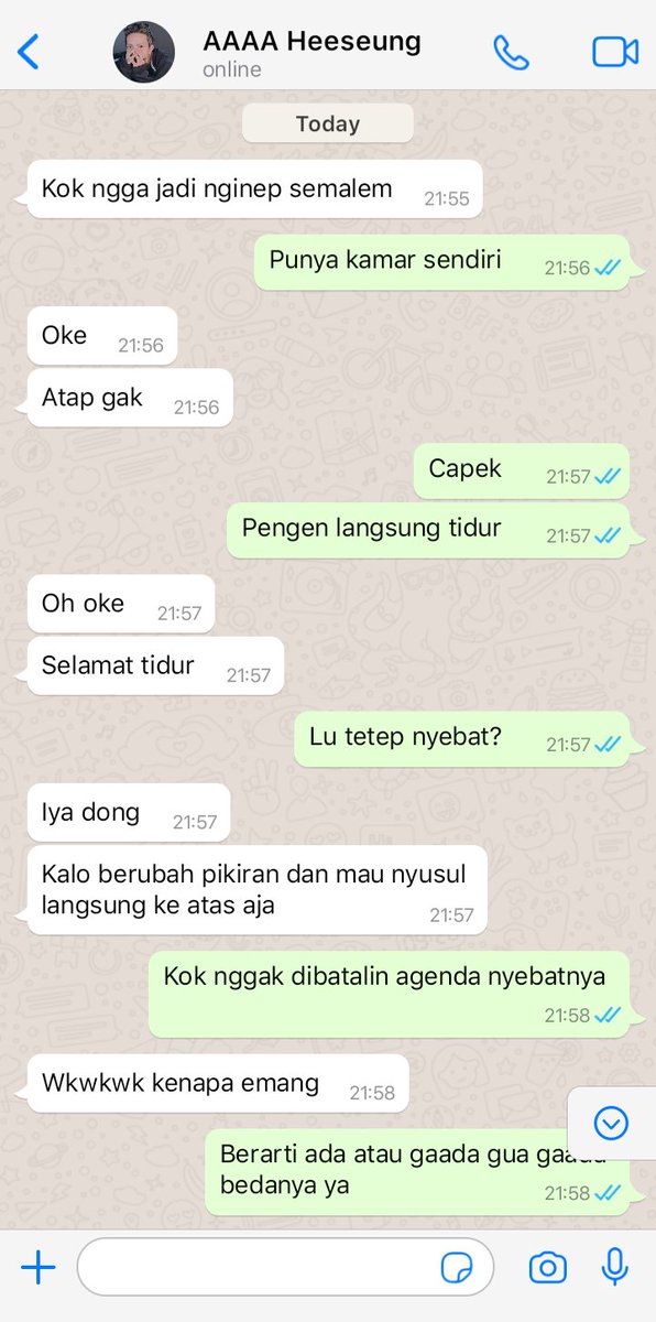 crownedrage's tweet photo. hahaha 😅 https://t.co/XJkZYHoSz6
