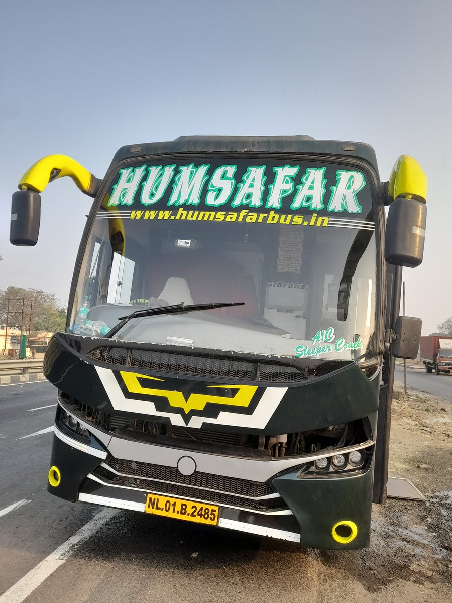 ModekarShivam's tweet image. Worst service by humsafar travels. My pickup was scheduled at 11 pm but came at 1:30 am in night.2 stopped in mid of journey because of breakdown. Worst service.Please don't book tickets for this travels. @jagograhakjago @abhibusIN @nch1915 #ConsumerRights #consumerHelp
