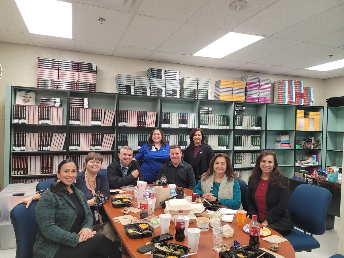 Enjoyed celebrating our wonderful <a href="/KSMSCounseling/">StinsonCounseling</a> today!  We are lucky to have them!  #SkyhawkPride #MedinasMarvels